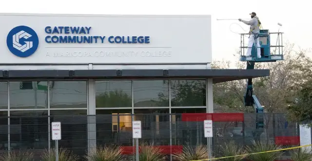 Gateway Community College Building Repainted